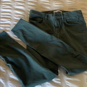Loft moss green skinny jegging.